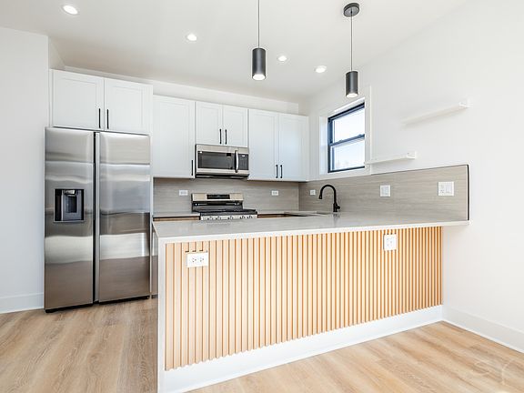 3rd image of 3327 W Division St