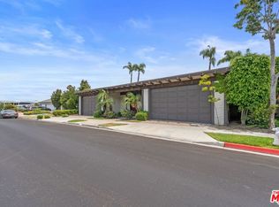 1542 Galaxy Dr, Newport Beach, CA 92660