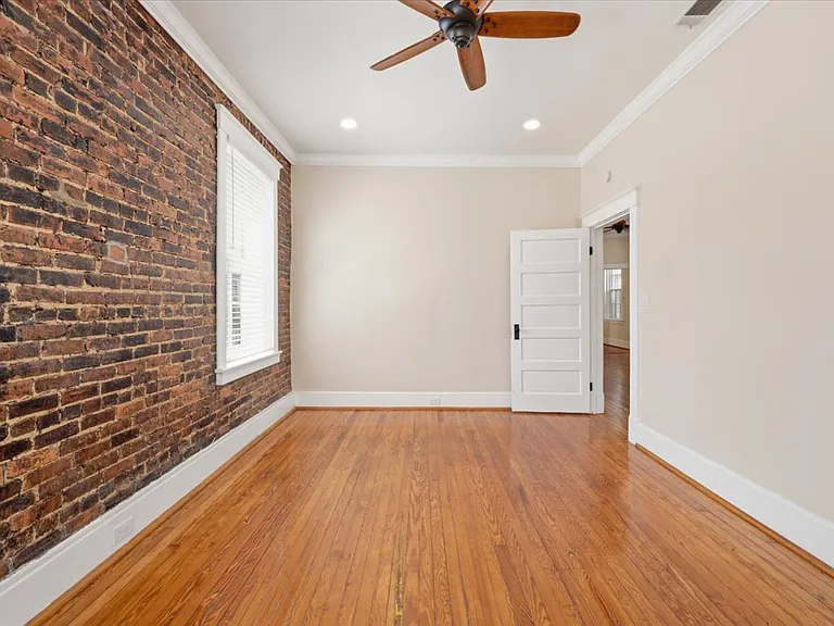 417 E Drayton St — Photo 7