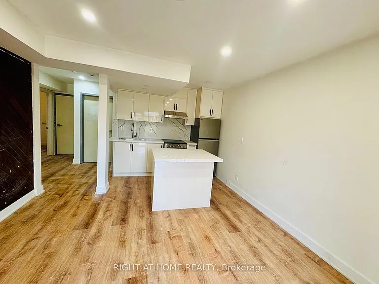 9 Tilley Dr — Photo 3