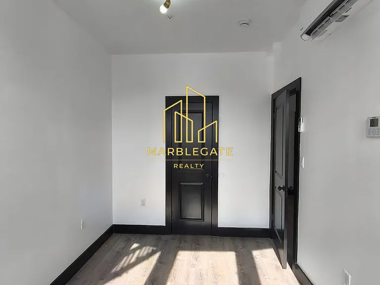 11 Thomas St #3CC — Photo 1
