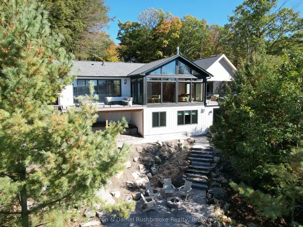 1302 Acton Island Rd, Muskoka Lakes, ON P0B 1J0