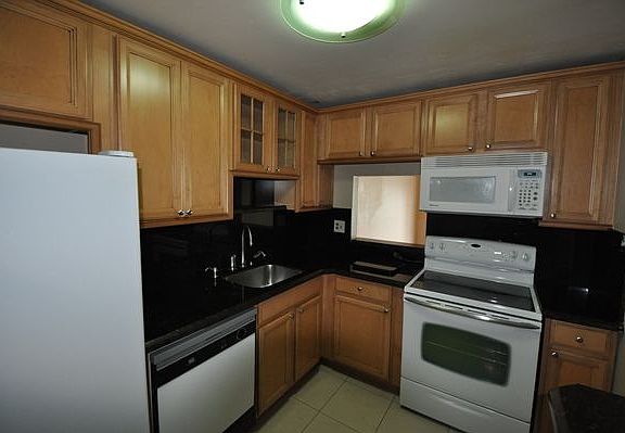 3rd image of 4324 NW 9th Ave #53