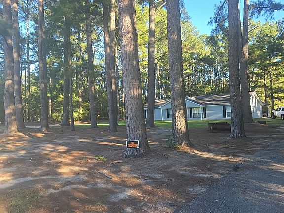 2nd image of 2090 Middle Ground Rd
