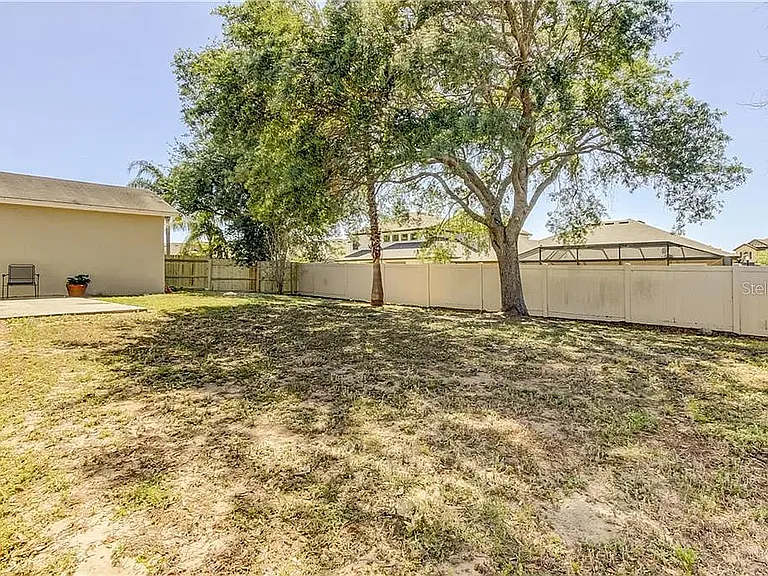1119 Tuscanny St — Photo 7