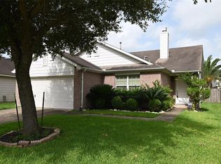 9506 Abigail Dr, Sugar Land, TX 77498