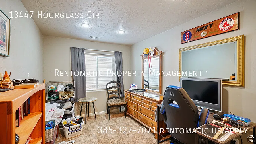 3 bed, 1700 sqft, $1,699 — Photo 2