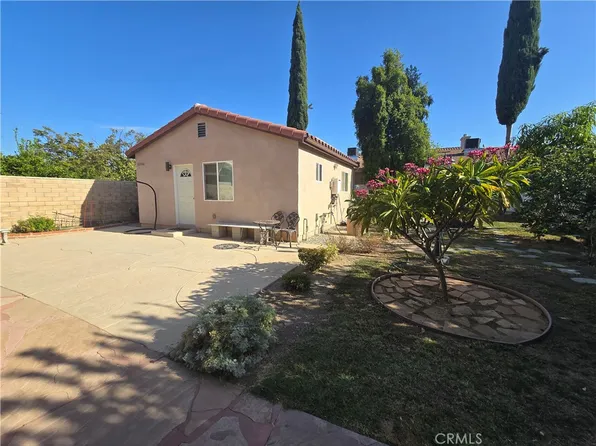 18546 Elkwood St, Reseda, CA 91335