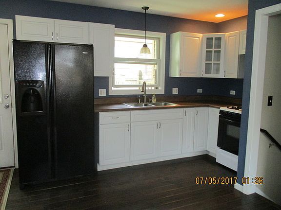 4th image of 2843 W 102nd St