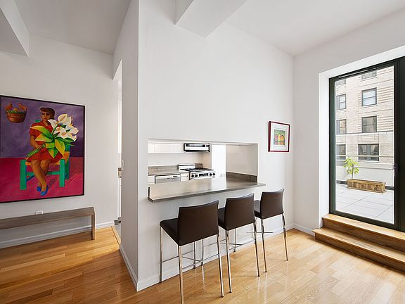 4th image of 99 John St APT 1406