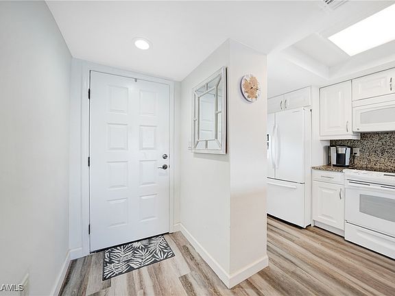 5th image of 12538 SW Kingsway Cir APT 1008
