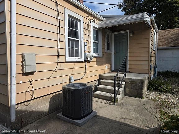 5th image of 461 W Hayes Ave