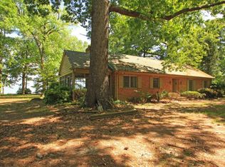 2430 Mosquito Point Rd, White Stone, VA 22578