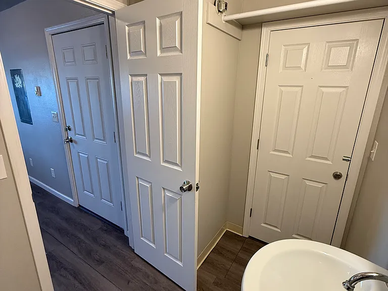2575 NW Glencoe Rd #B — Photo 8