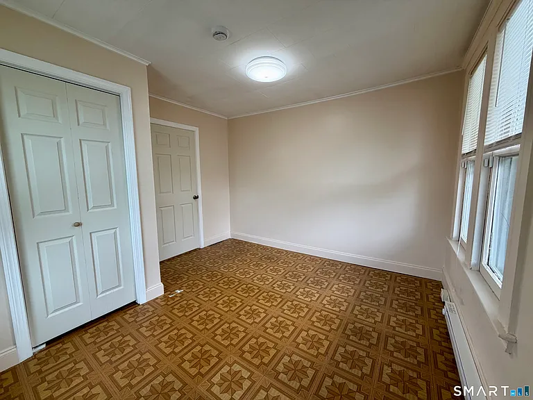 237 E Main St — Photo 10