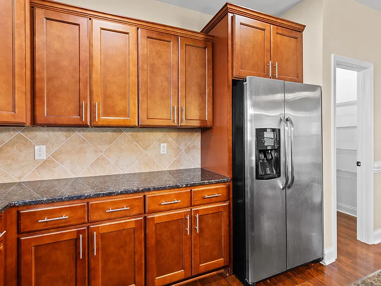 368 Exeter Dr — Photo 14