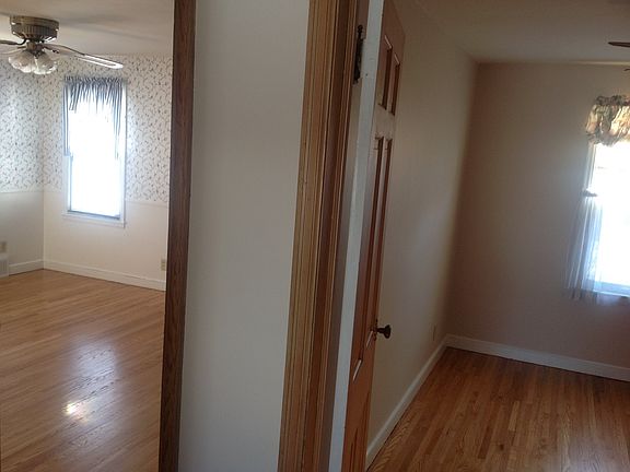 Four bedrooms on one level with hardwood floors and ceiling