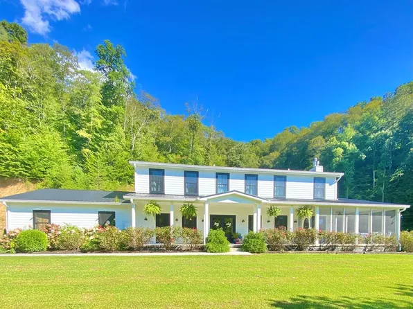 198 Ridgeview Dr, Whitesburg, KY 41858