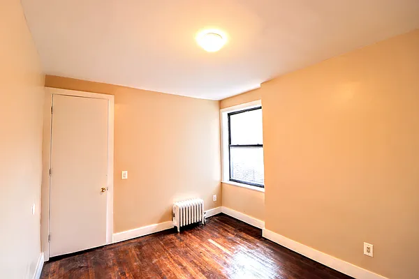 Rented by Bruma Realty LLC | media 9