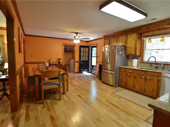 196 Martins Br, Aylett, VA 23009