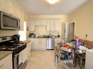 126 Chapel St, Newton, MA 02458