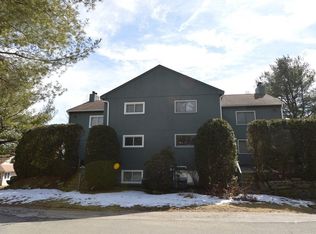 1 Duchess Path, Uxbridge, MA 01569