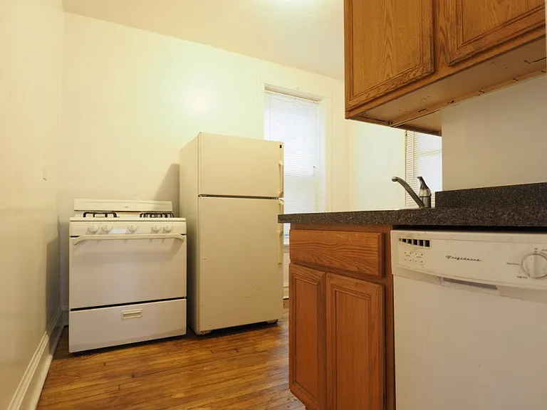 2948 W Belle Plaine Ave #1 — Photo 10