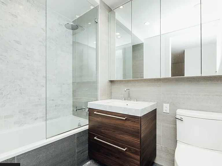 1801 Ocean Ave #3R — Photo 13
