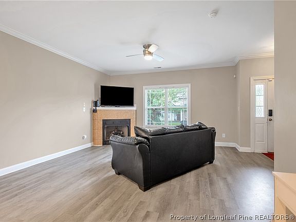 5th image of 913 Cora Lee Dr