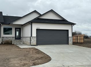 1124 N Broadview Ln #1, Andover, KS 67002