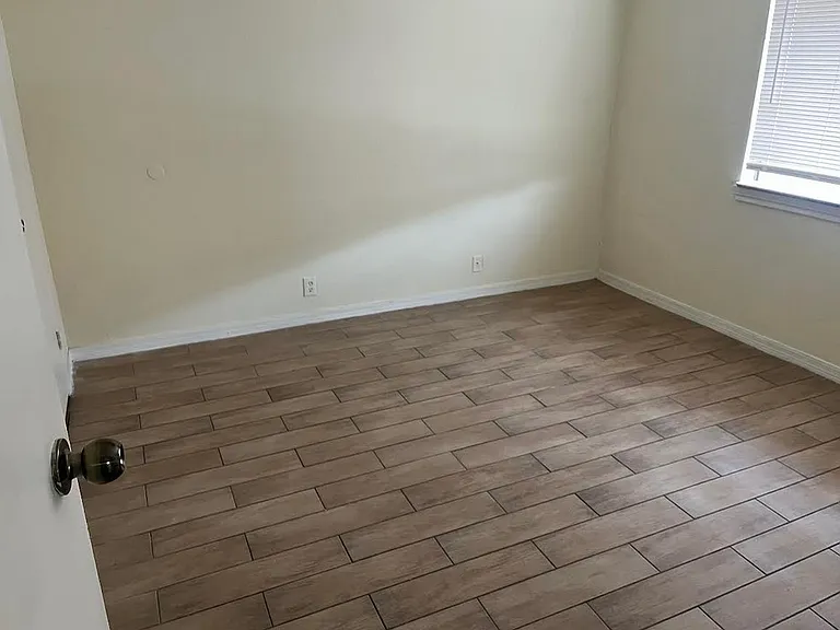11218 Baywood St #2 — Photo 4