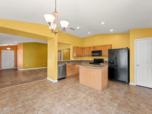 11509 Brian Lakes Dr, Jacksonville, FL 32221