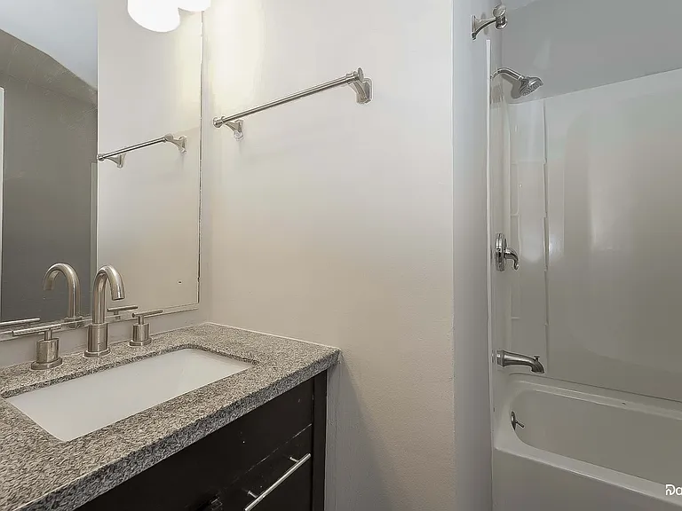 308 Lindale Dr — Photo 9