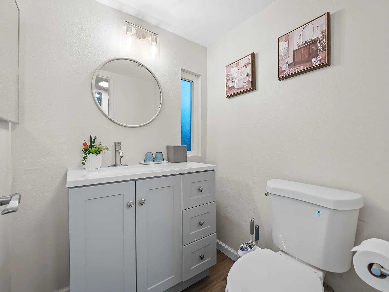 3 bed, 2.5 bath, 1932 sqft, $8,900 — Photo 4