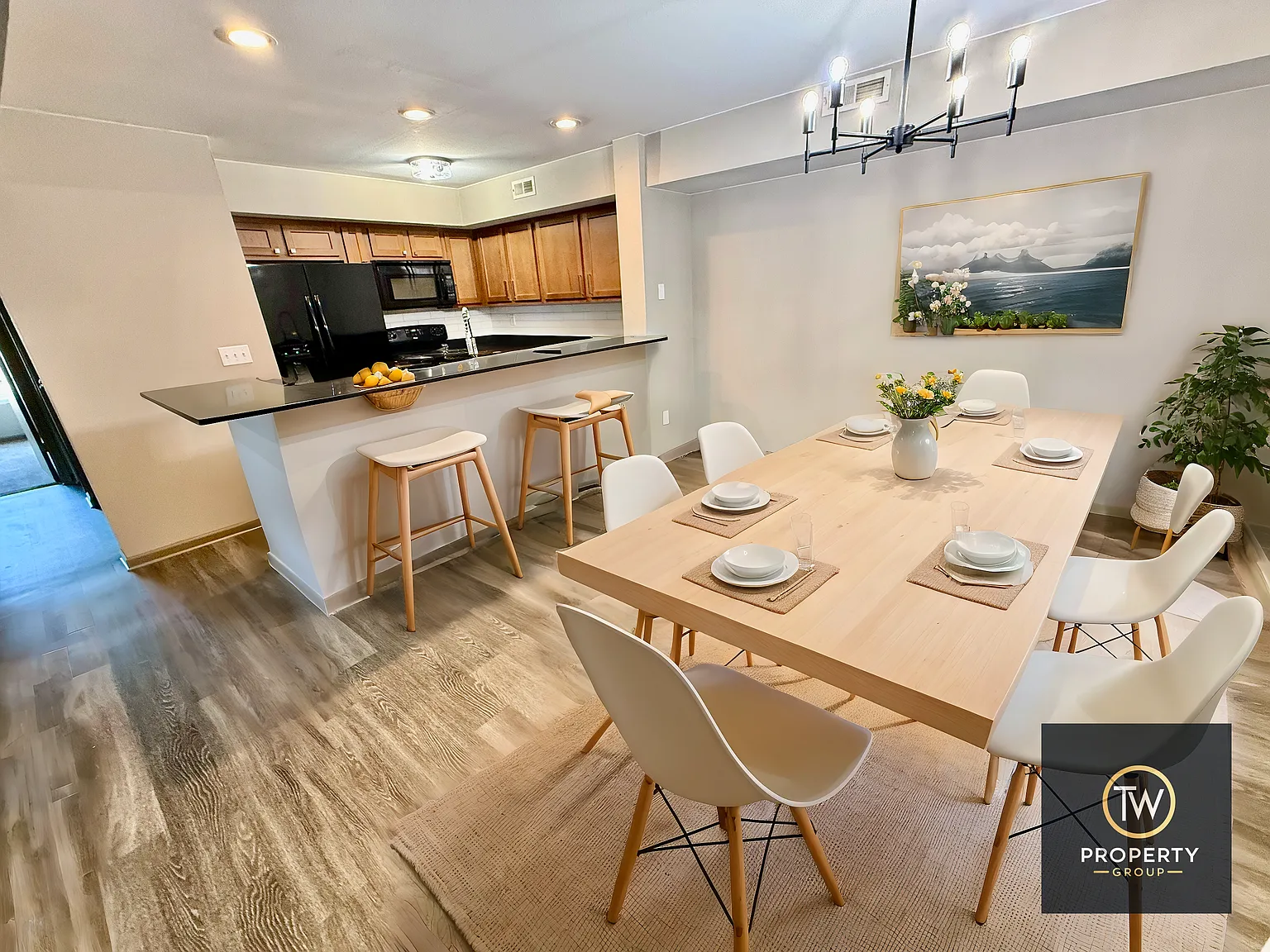 Esic Pointe - 1040 University Dr — Photo 4