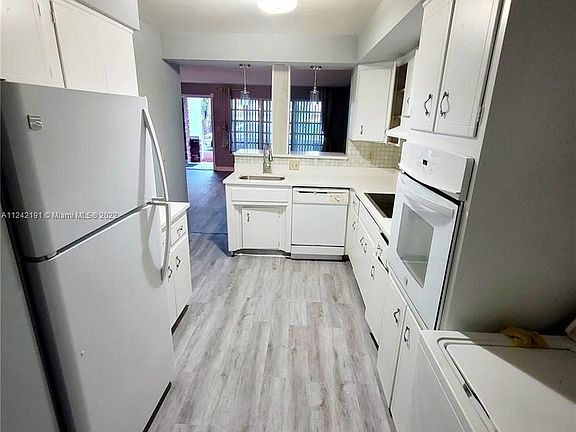 2nd image of 4213 NE 21st Ave #2A