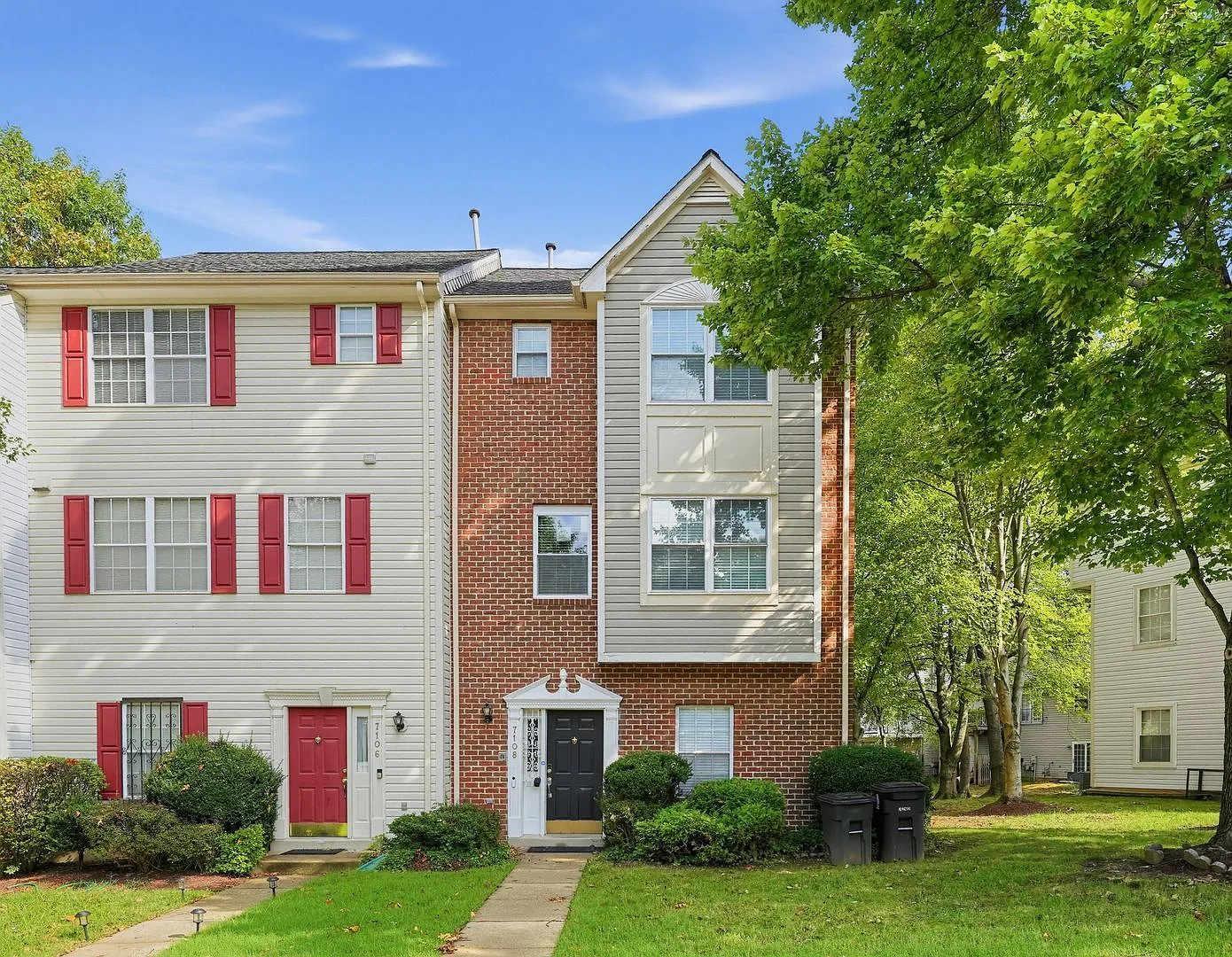 3 bed, 3.0 bath, 1750 sqft, $2,800 — Photo 1