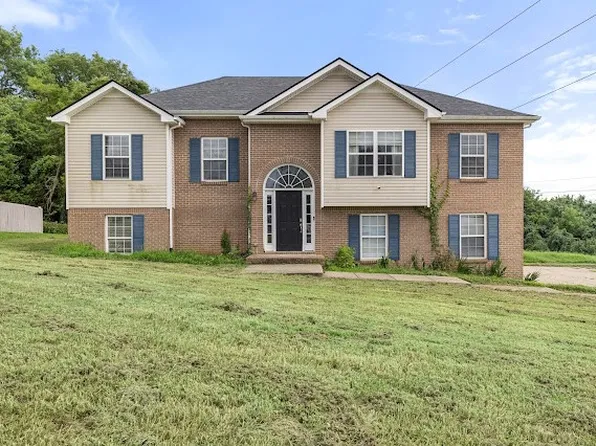 231 Harold Dr, Clarksville, TN 37040