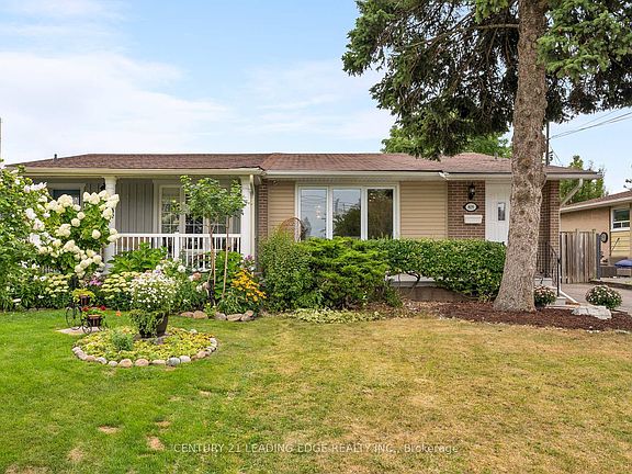 3rd image of 809 Sanok Dr