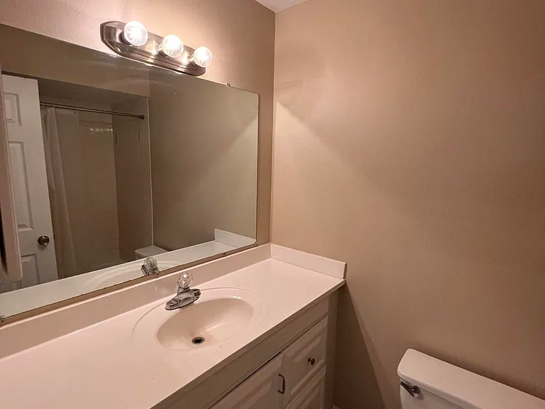 118 Olive St — Photo 7