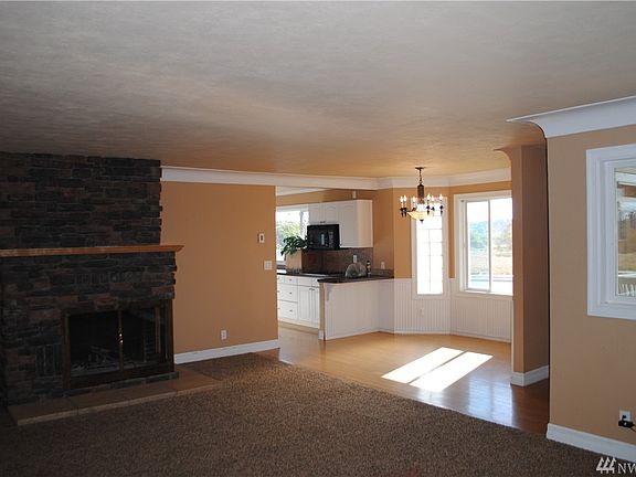 3rd image of 3522 W Peninsula Dr