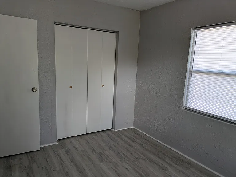 4008 W Inman Ave — Photo 22