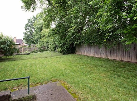 4th image of 6417 Aspen Way