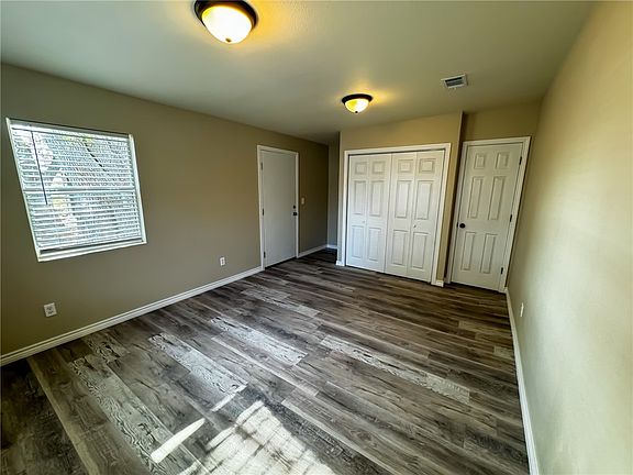 5th image of 103 N Lightburne Street