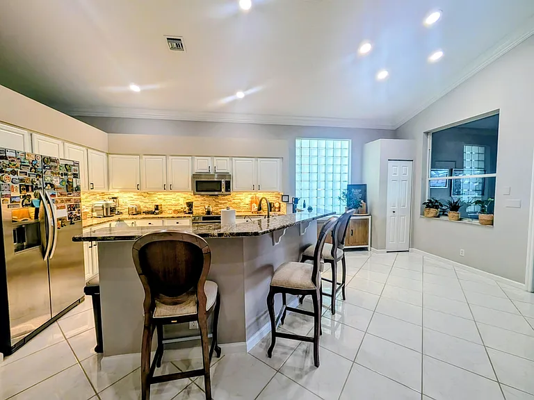 7628 Eagle Point Dr — Photo 13