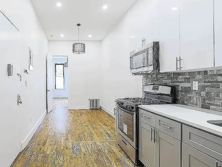 352 Melrose St #1B — Photo 10