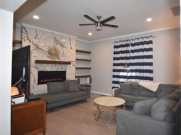 5th image of 17001 Applebrook Dr