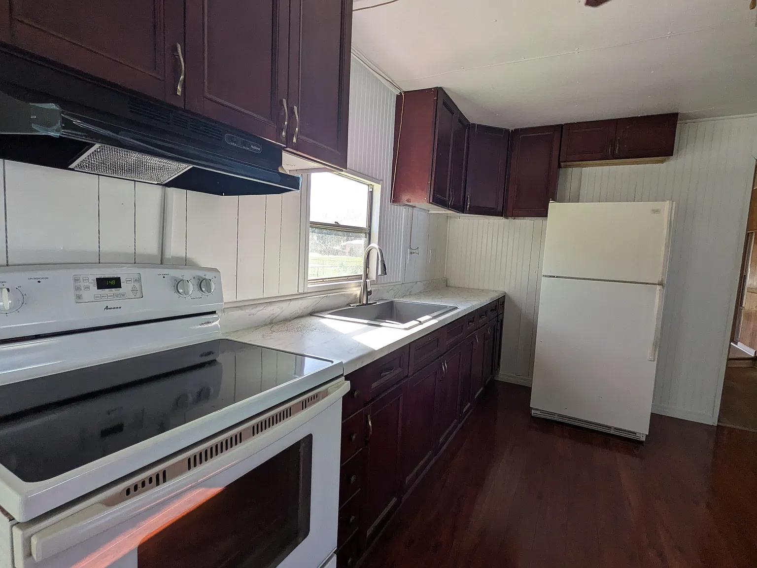 3 bed, 792 sqft, $1,300 — Photo 3