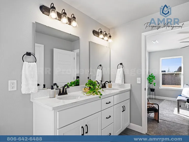 1115 SW 3rd Ave — Photo 41