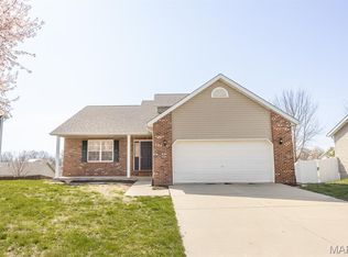 905 Chesapeake Jct, O'Fallon, IL 62269